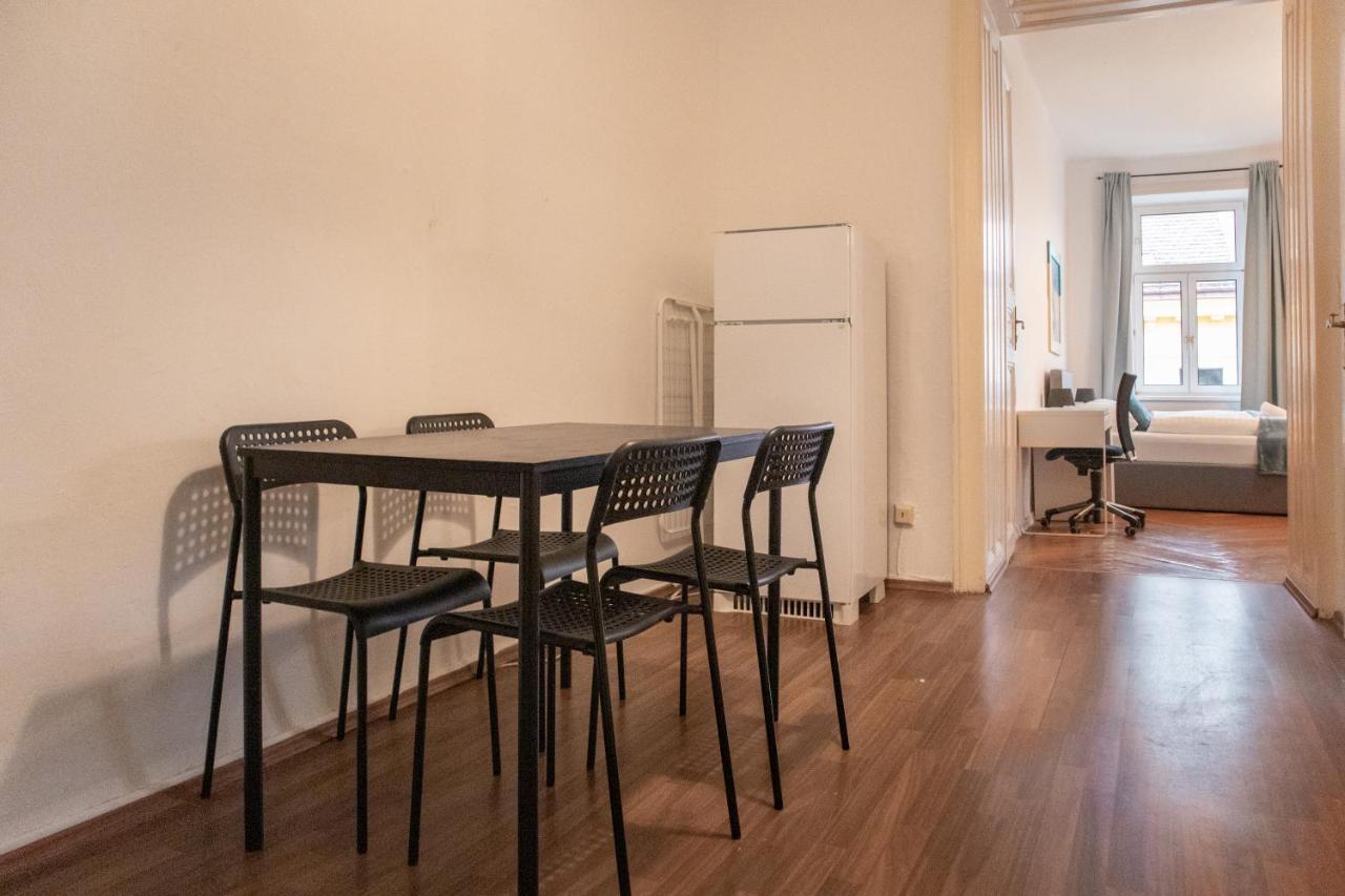 Roomy 2Br Apt. Near Akh -Perfect For Longstays Wina Bagian luar foto